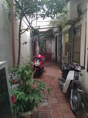 Cho thuê Phòng ở khép kín. 16 m2   8m2 sân. Bên cạnh Khu Đô Thi Định Công.Hoàng Mai.