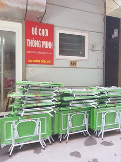 Bàn nhựa trẻ em đủ màu,bàn mặt nhựa chân sắt gập 