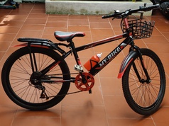 Cần bán xe đạp màu đỏ đen mới 99% 