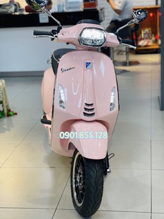 Vespa Sprint Hồng Diễm Lệ ở Bình Dương 