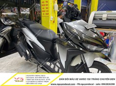 Dịch vụ dán đổi màu xe Vario 150 chuyển sắc trắng đen 