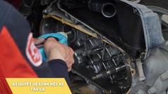 Vệ sinh nồi xe tay ga đúng cách để cải thiện hiệu suất và tuổi thọ xe 