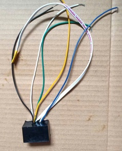 Công tắc xuyên nhựa  nút nhấn xuyên thấu  2 chế độ  công tắc 3 chấu  12v...