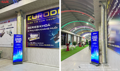 Tạo ấn tượng đầu tiên trong 3 giây: Chiến lược hiển thị thông minh cho showroom và cửa hàng 