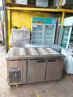 Tủ bàn lạnh salad hiệu DM dài 1,2m Sản xuất việt nam 16 khay 