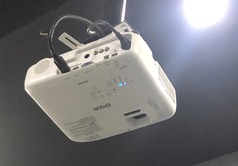 Máy chiếu cũ Epson, Sony, Panasonic giá rẻ chất lượng 