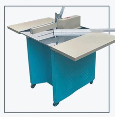 Cần nhượng lại bộ máy đóng khung tranh 