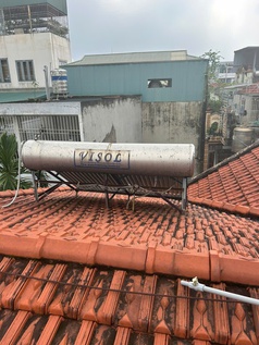 Thanh lý máy nước nóng năng lượng mặt trời 