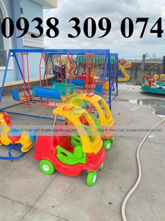 Xe chòi chân ô tô 4 bánh, xe chòi chân ô tô trẻ em mầm non 