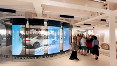 Màn Hình LED Poster Trong Suốt   Xu Hướng Quảng Cáo Hiển Thị Mới Dẫn Đầu 2025 