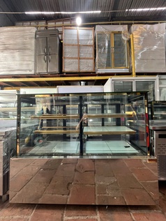 Thanh lý tủ trưng bày bánh kem 3 tầng   dòng tủ độc quyền shinichi-mới trên 90 