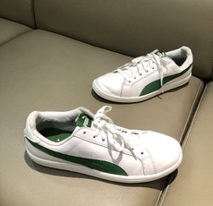 Có Đôi giầy Puma chính hãng size 42,5 còn rất mới 