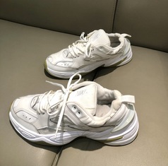 Đôi giầy Nike size 44 chính hãng Made in Indonesia  rất mới 