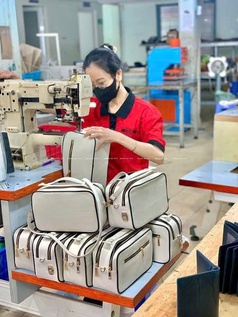 Xưởng sản xuất đồ da thật - bán tết cực chạy 