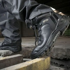 Cách xử lý giày bảo hộ bị chật mũi 