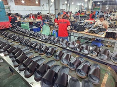 Xưởng gia công đồ da nhận triển khai từ ý tưởng đến sản phẩm 