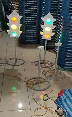 Bộ đèn tín hiệu giao thông thông cỡ 1m2 cho Nhà trường dạy trẻ học giao thông 0945802244 
