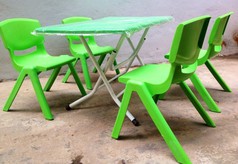 Sản xuất bàn ghế mầm non, bàn mẫu giáo có thể gập được có đủ màu 