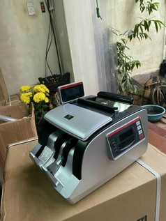 Máy đếm tiền XR-0366UV máy đếm thường giá rẻ -chính xác 