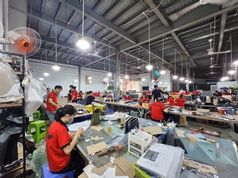 Gia công đồ da chủ động chất liệu   Đảm bảo sản phẩm đúng phân khúc khách hàng 