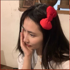 Kẹp Tóc Nơ Đỏ Chính Là Phụ Kiện  Gây Thương Nhớ . 