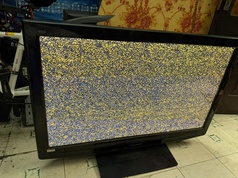 Bán tivi Panasonic plasma th-p42c10s đang dùng tốt hình thức còn đẹp 