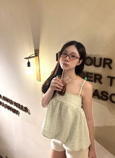 Áo Hai Dây Là Gì  Cách Chọn Và Phối Đồ Đẹp Cho Nữ 
