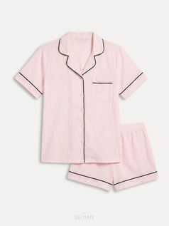 Xu hướng mặc pijama tại nhà ngày càng được yêu thích 