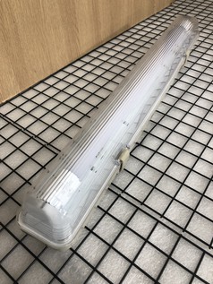 Máng Đèn LED Chống Thấm Đôi   Thách Thức Mọi Thời Tiết Và Độ Ẩm 