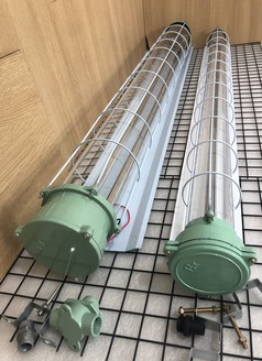 Giải Pháp An Toàn Cho Cây Xăng, Kho Xưởng   Máng Đèn Led Chống Cháy Nổ 1.2m  Đơn/Đôi...