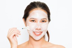 Mặt nạ bột thiên nhiên có phù hợp với mọi loại da không 