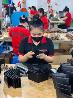 Xưởng sỉ ví da phù hợp với cửa hàng muốn mở rộng danh mục sản phẩm 