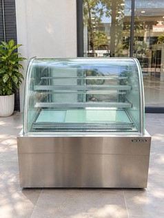 Thanh lý tủ mát trưng bày bánh lạnh - BERJAYA kính cong   kích thướt 1m2 - nhập khẩu...