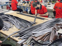 Xưởng sản xuất thắt lưng hỗ trợ đặt mẫu và dập logo 