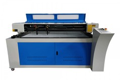 So sánh máy khắc laser fiber và CO2 khi gia công kim loại 