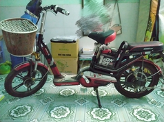 Cần bán nhanh xe đạp điện HK bike màu đỏ đen 