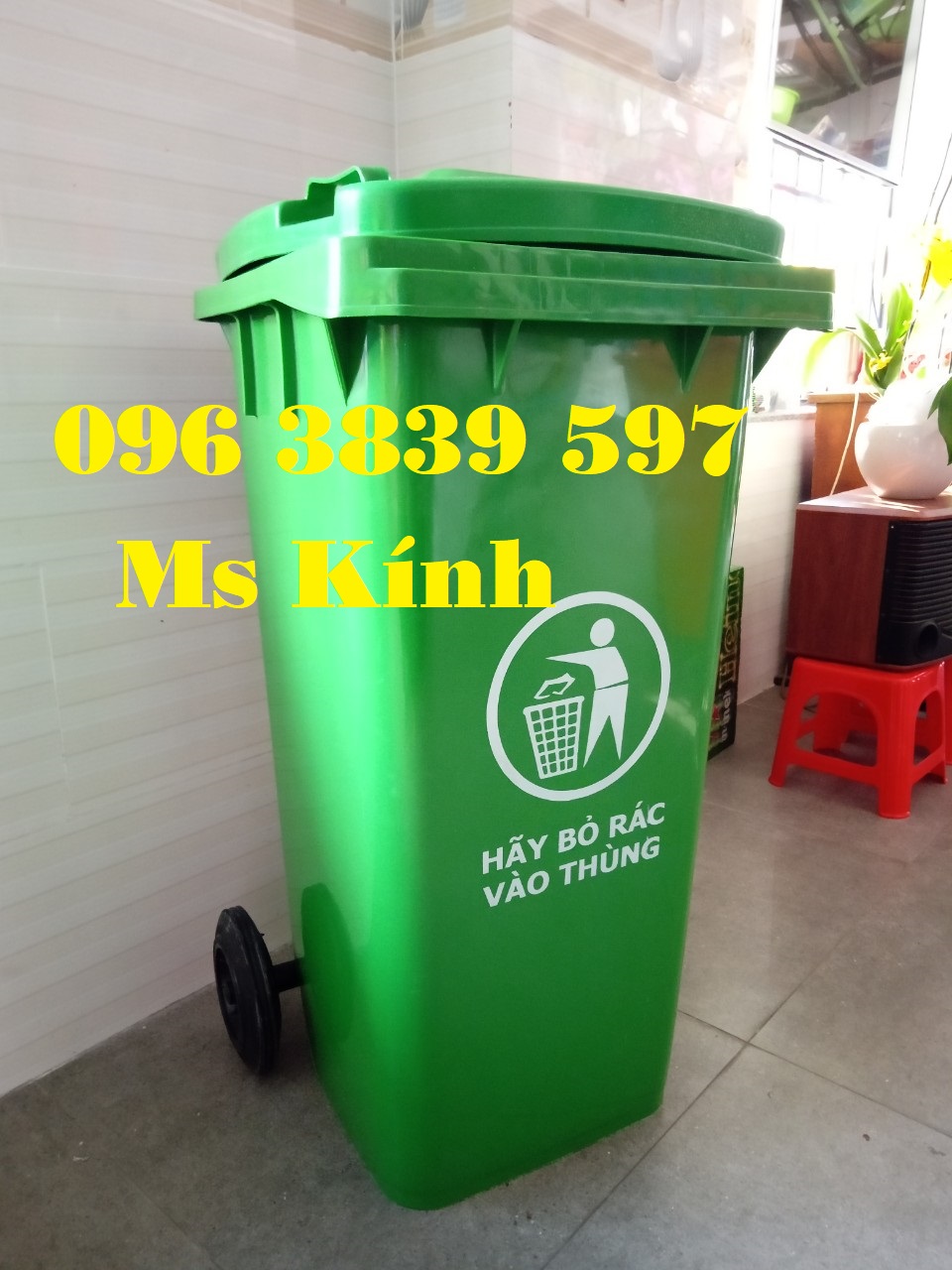 Cung cấp thùng rác nhựa giá sỉ ở tphcm, thùng rác 120l, thùng rác công nghiệp loại 240l giá rẻ