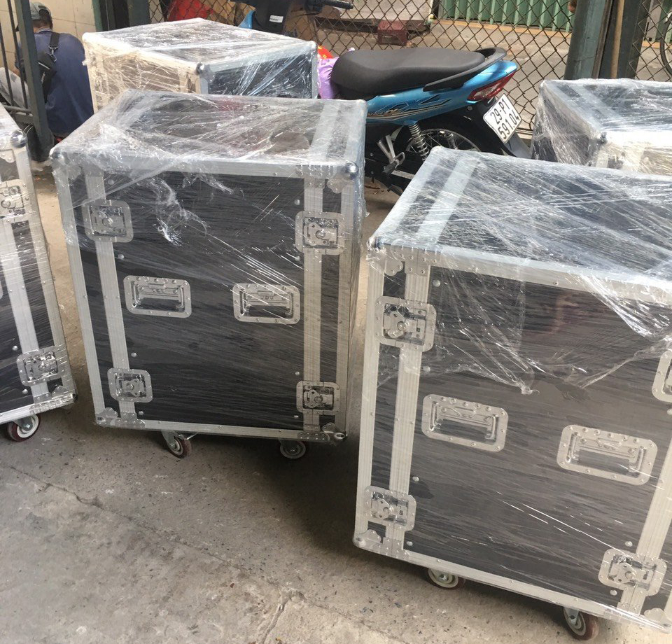 Tủ rack  2U - 45U , tủ âm thanh , kệ tivi di động . giá rẻ tại Hà Nội .