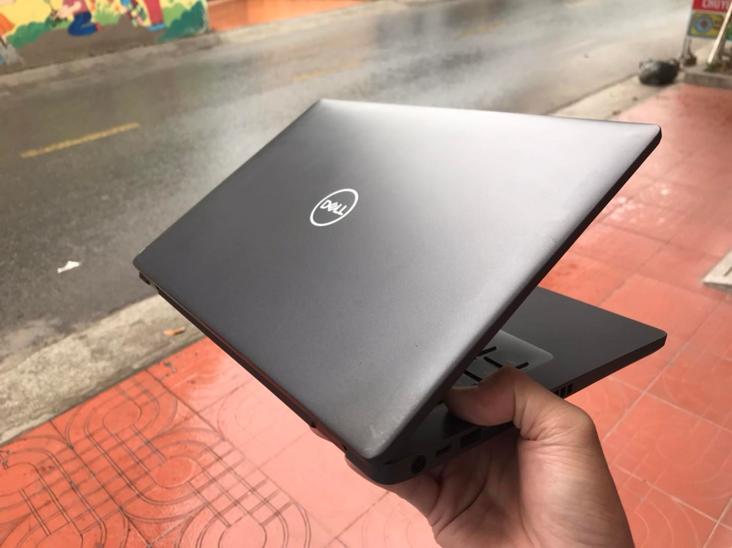 3 Dell Latitude 5400  Intell Core i7 8665U vPro/ 8G/ 256G SSD/ 14.0 FHD IPS