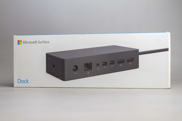 2 Microsoft Surface Dock 1