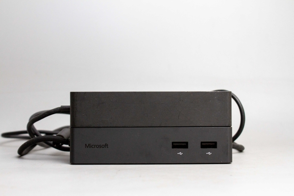 5 Microsoft Surface Dock 1