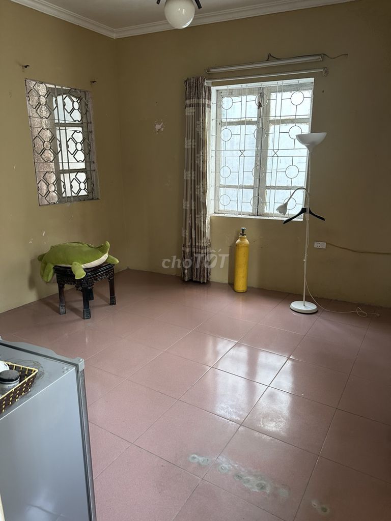 4 Cho thuê nhà nguyên căn oto đỗ tận cửa phố Nguyễn Lương Bằng, Đống Đa, Hà Nội