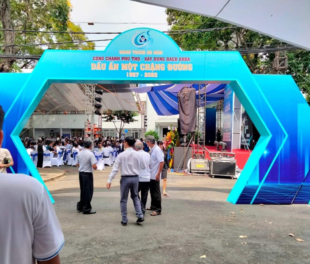5 Thi công backdrop tại Hà Nội
