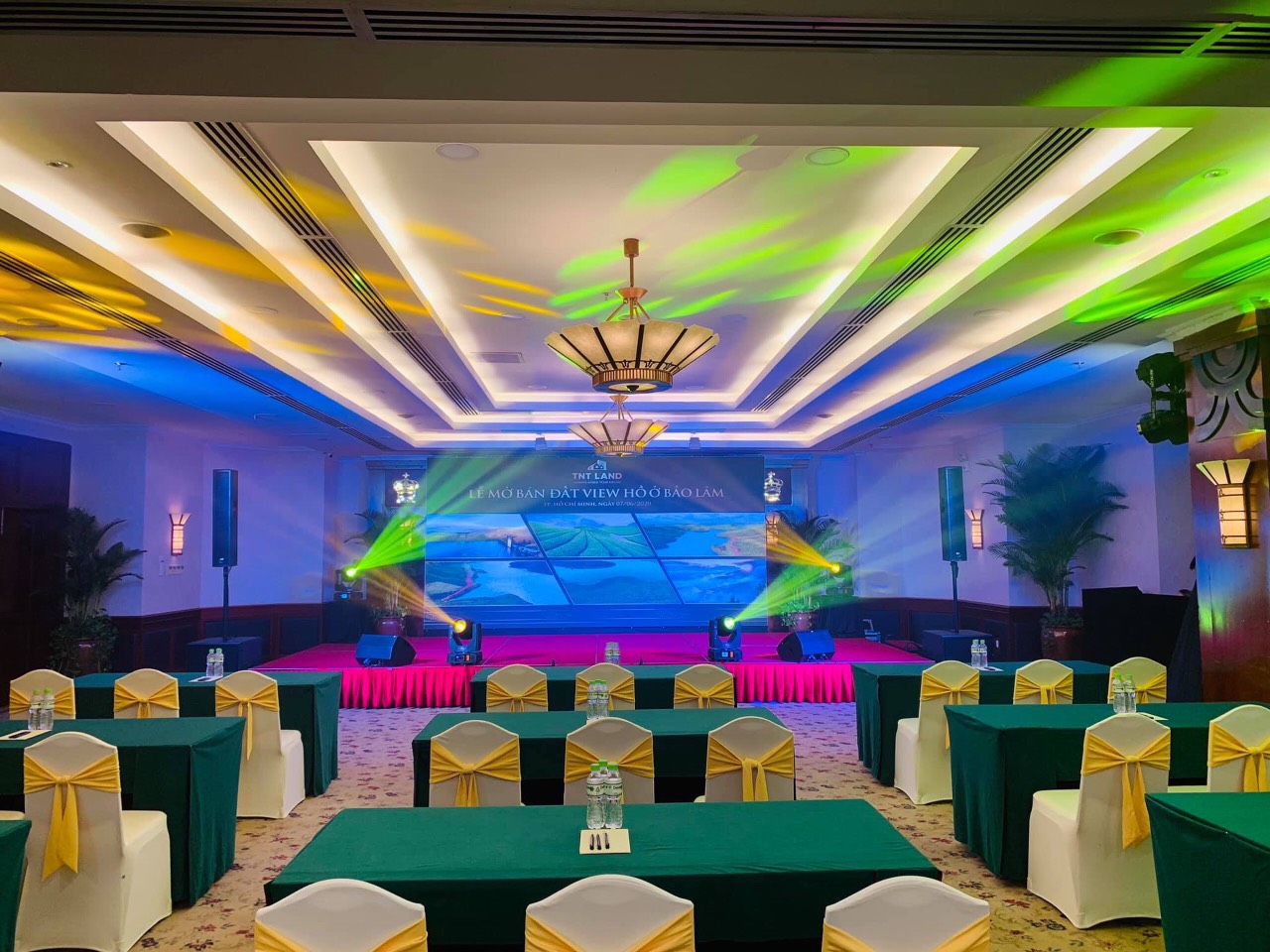9 Thi công backdrop tại Hà Nội