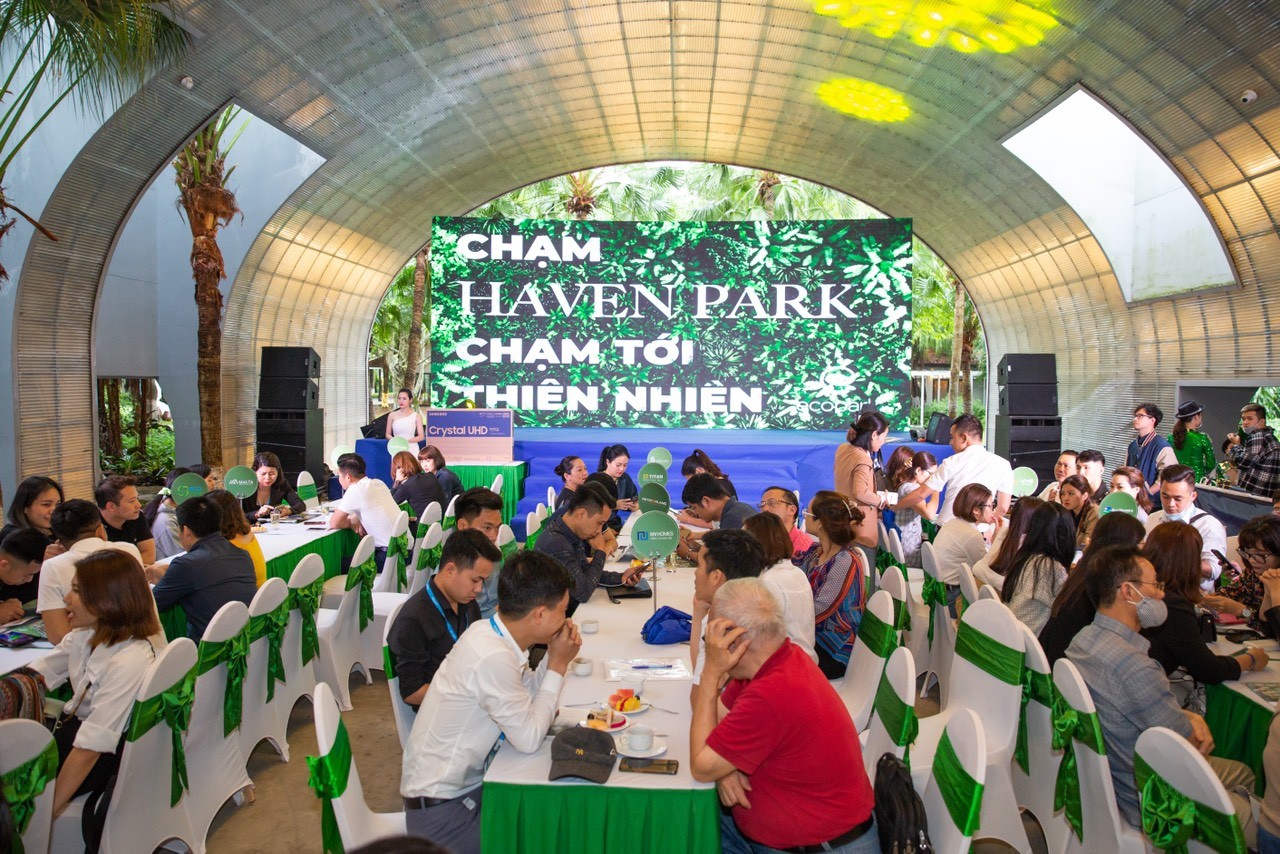 10 Thi công backdrop tại Hà Nội