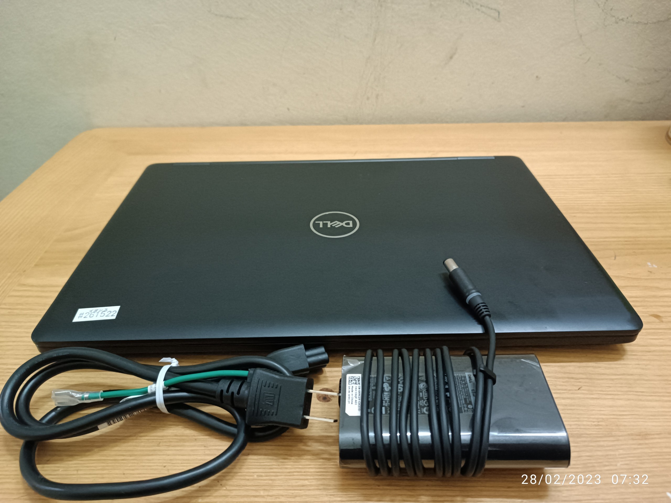 2 Cần bán Laptop Dell core i7 Ram 16Gb, cạc rời  SSD 256Gb Sách tay từ Nhật
