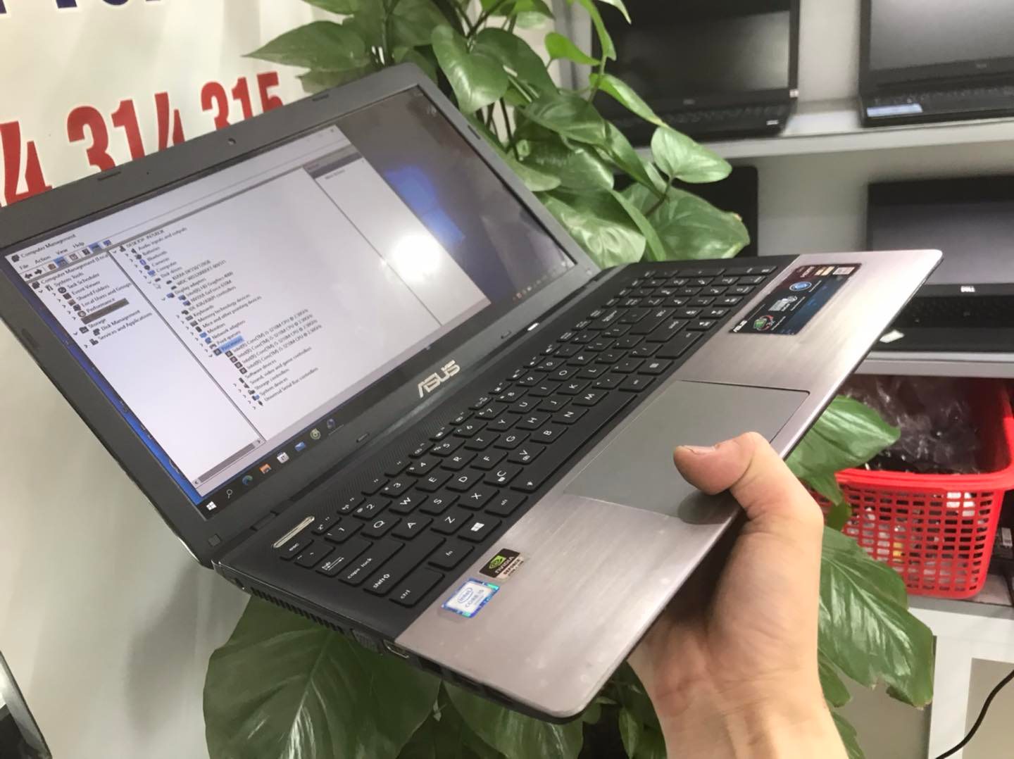 1 Laptop Asus K55