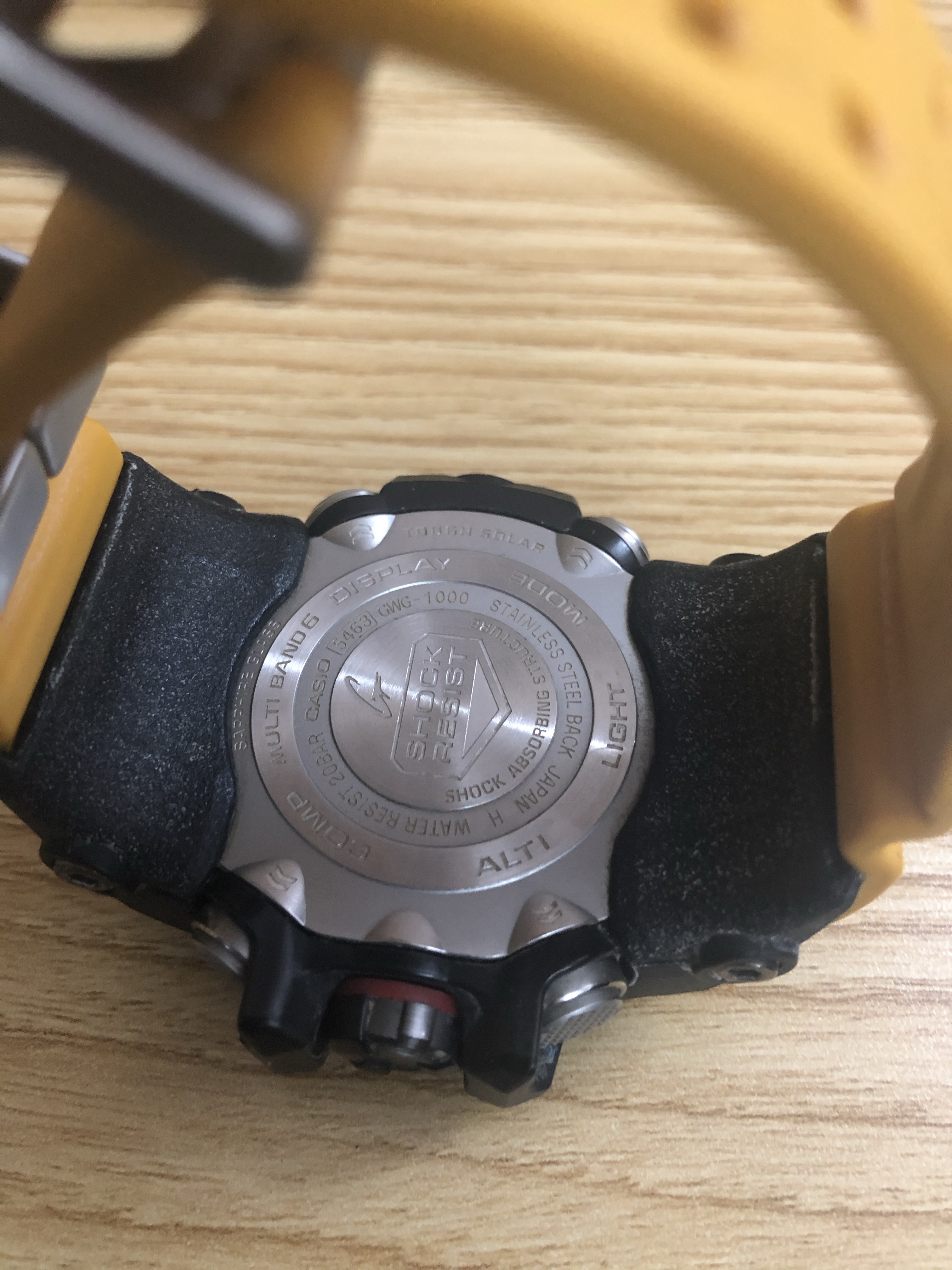 5 Bán đồng hồ Swatch và đồng hồ Casio G-Shock