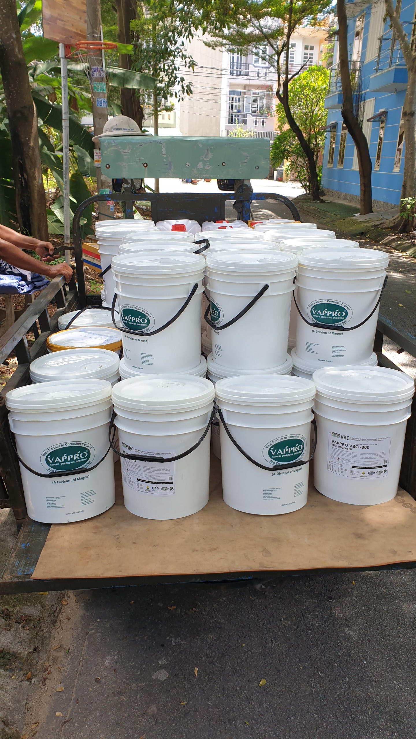 4 Hóa chất tẩy rửa dầu mỡ gốc kiềm Vappro VBCI-800, VpCI-416, Xtra-Clean, Biolubri Rig Wash..nhập khẩu