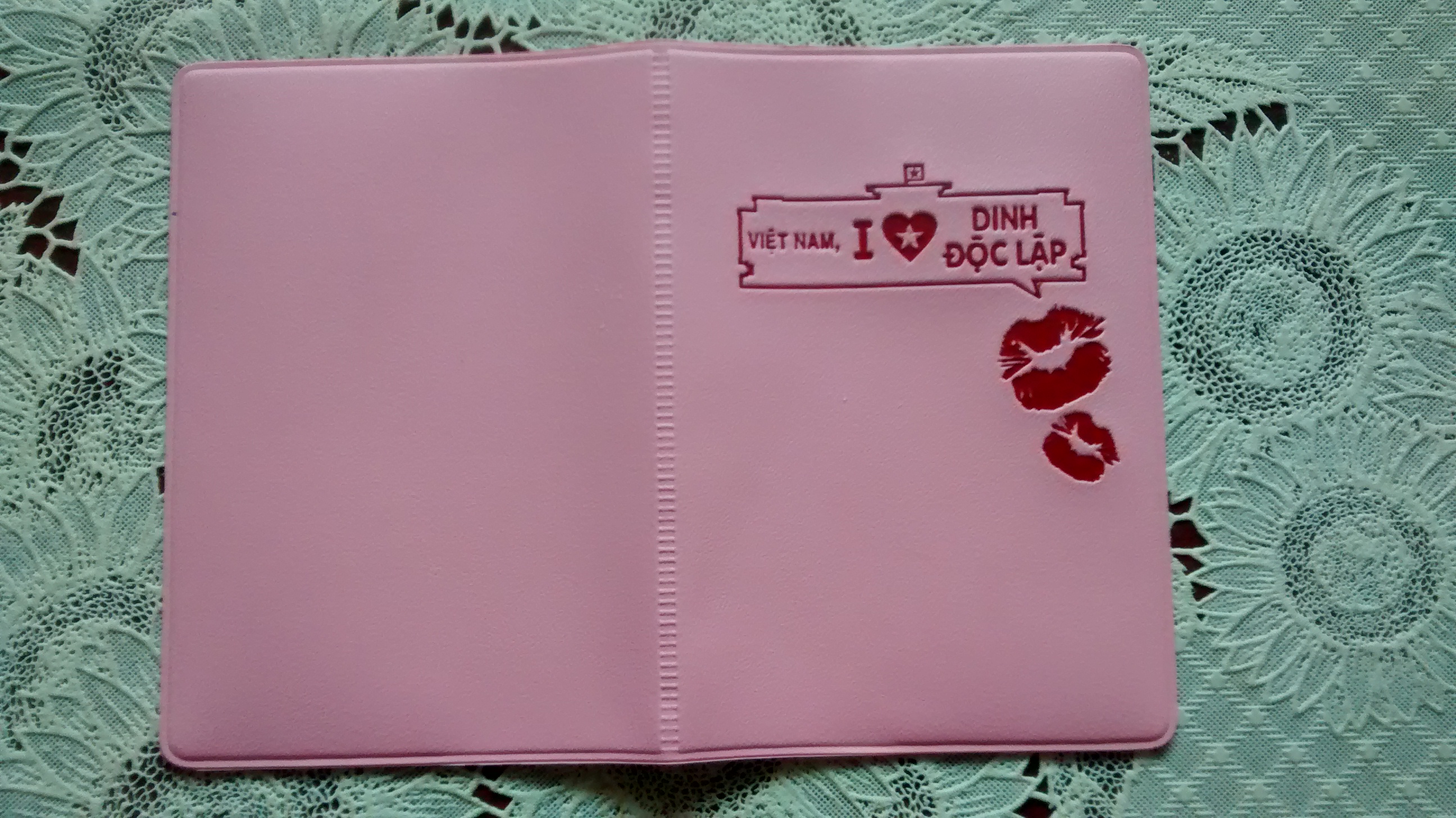 Thiết kế, in, gia công ví đựng hộ chiếu, passport, visa Thiết kế, in, gia công ví đựng hộ chiếu, passport, visa